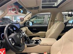 تۆیۆتا لاند کروزەر